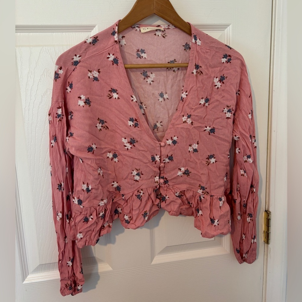 LA heart pink floral long sleeve crop top